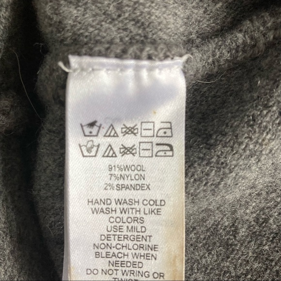 Tahari  Grey Wool Skirt - Picture 4 of 4